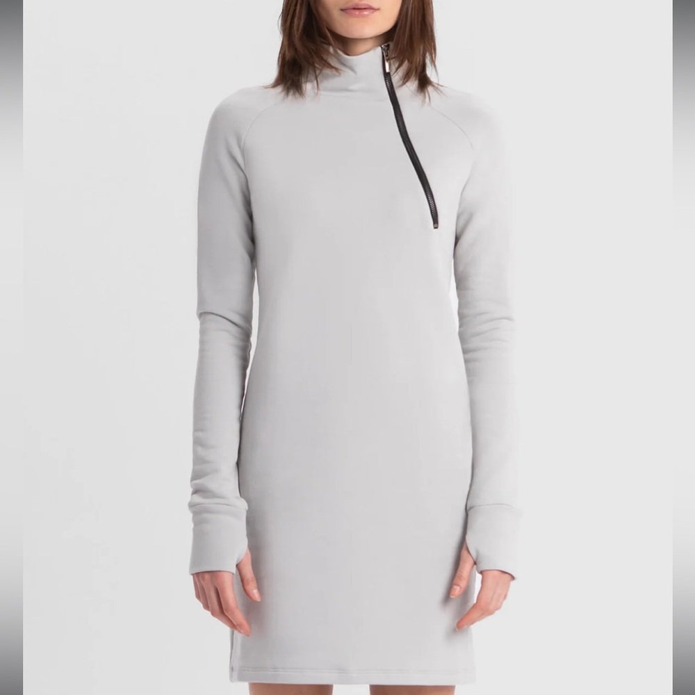 Slim Long-Sleeve Mock Neck Dress in Light Gray